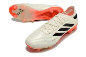 Giày bóng đá Adidas Copa